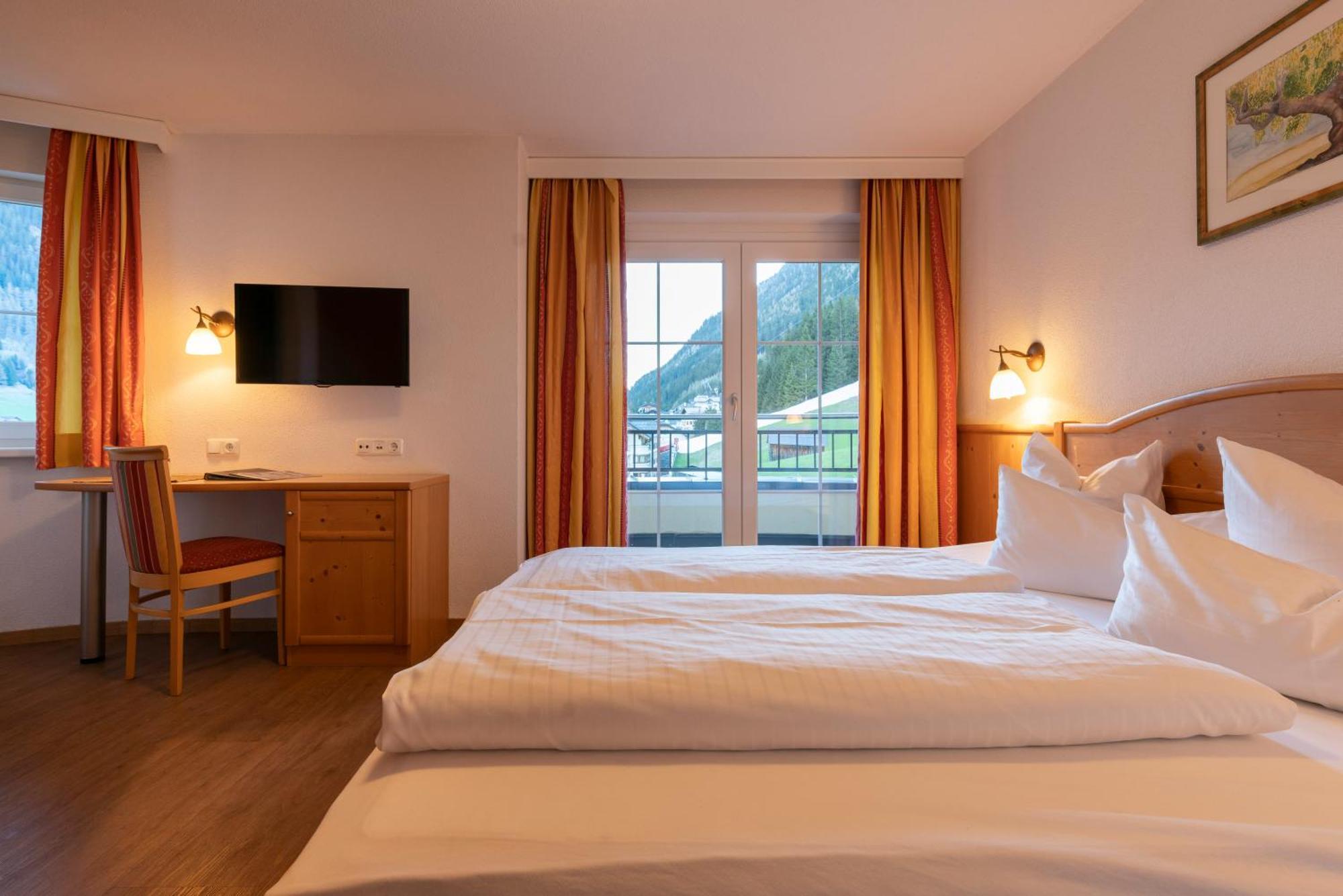 Alpenhotel Erika Ischgl Esterno foto