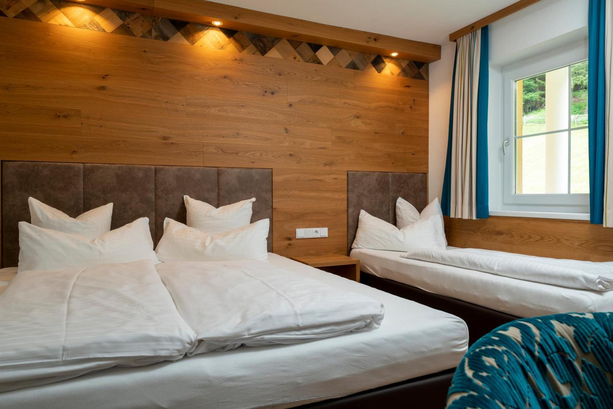 Alpenhotel Erika Ischgl Esterno foto